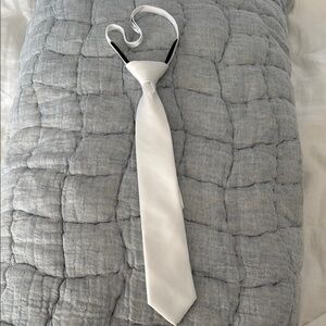 Elegant Zip White Necktie